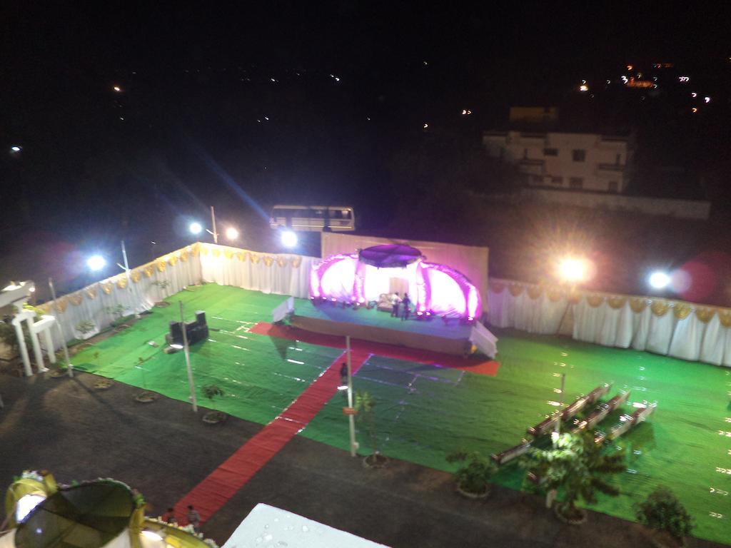 Tanarika Resort Bhusawal Exterior foto